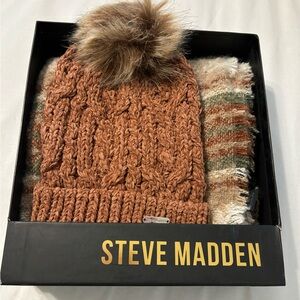 Steve Madden hat & scarf set